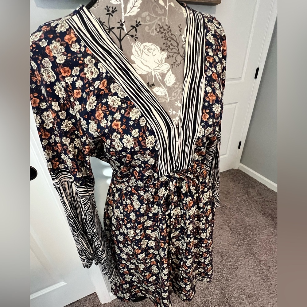 Kori Floral Long Sleeve Dress - Black and Orange